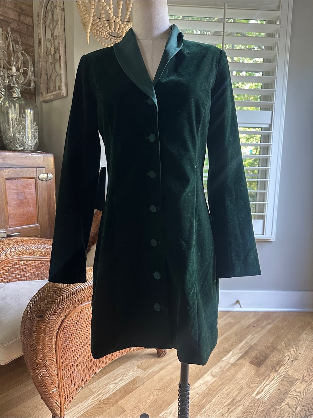 POMANDER PLACE TUCKERNUCK STACIE DARK GREEN BUTTON VELVET DRESS 6 NEW